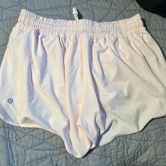 Lululemon strawberry milkshake hotty hot shorts - Picture 3 of 4